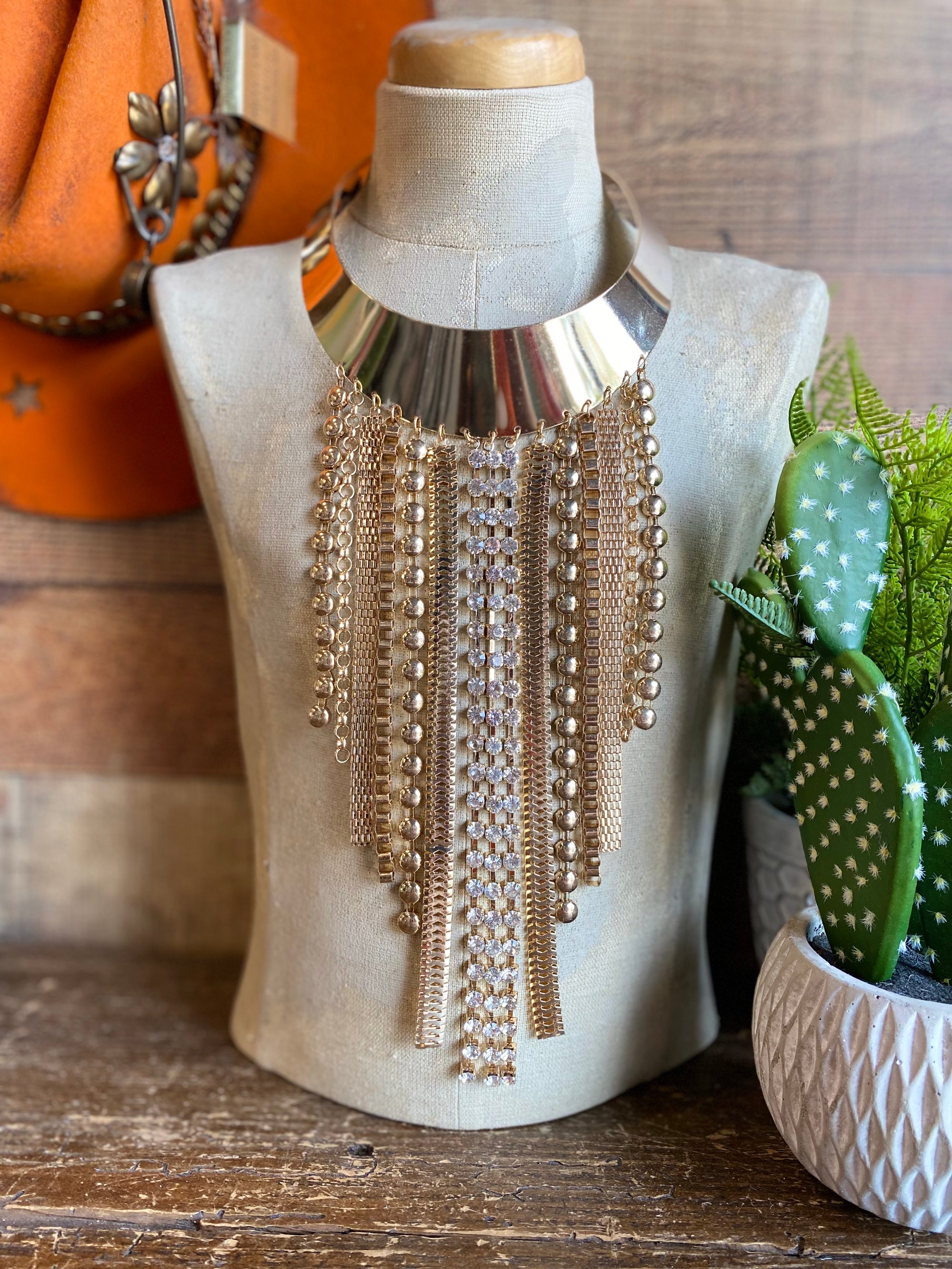 Head Turner Necklace